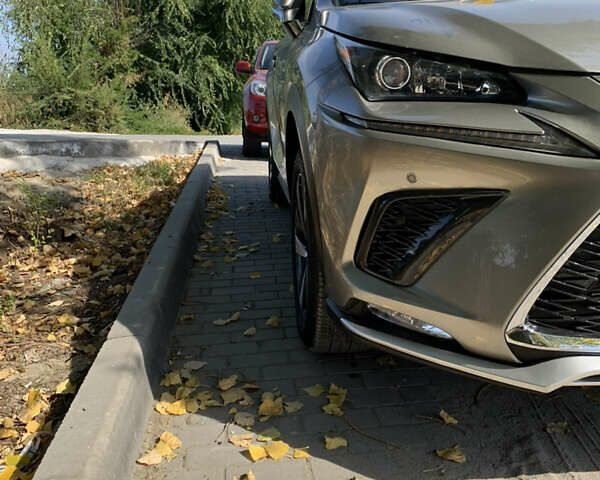 Лексус НХ, объемом двигателя 2 л и пробегом 82 тыс. км за 28800 $, фото 10 на Automoto.ua