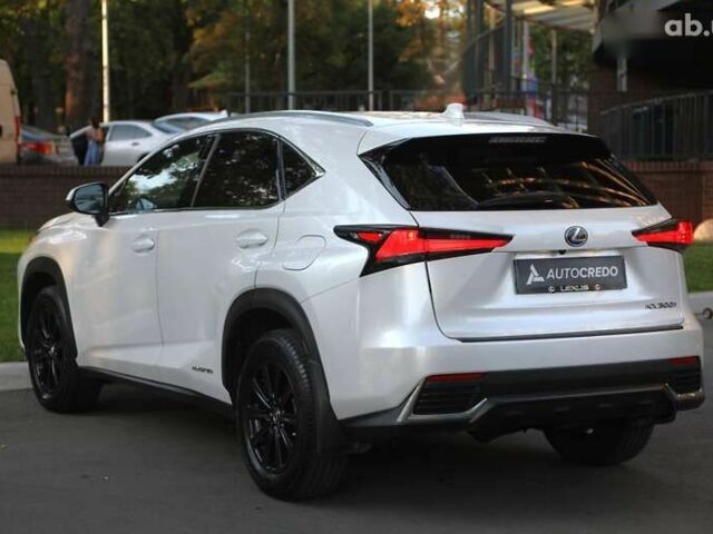 Лексус НХ, объемом двигателя 0 л и пробегом 41 тыс. км за 31000 $, фото 5 на Automoto.ua