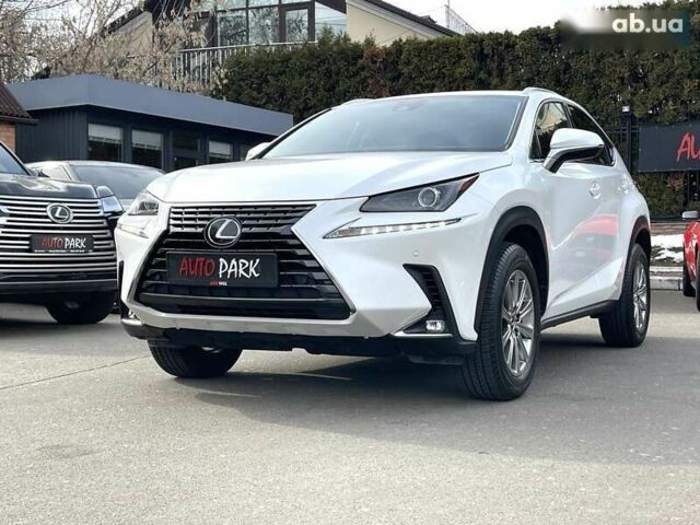 Лексус НХ, объемом двигателя 2 л и пробегом 17 тыс. км за 33300 $, фото 4 на Automoto.ua