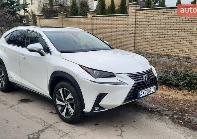 Лексус НХ, объемом двигателя 2.49 л и пробегом 70 тыс. км за 33500 $, фото 6 на Automoto.ua