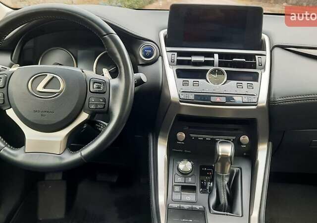 Лексус НХ, объемом двигателя 2.49 л и пробегом 70 тыс. км за 33500 $, фото 9 на Automoto.ua