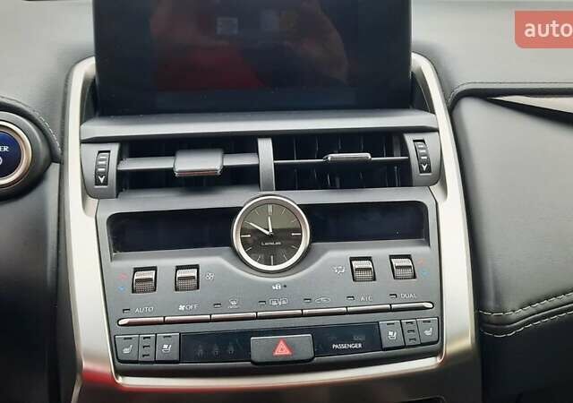 Лексус НХ, объемом двигателя 2.49 л и пробегом 70 тыс. км за 33500 $, фото 11 на Automoto.ua