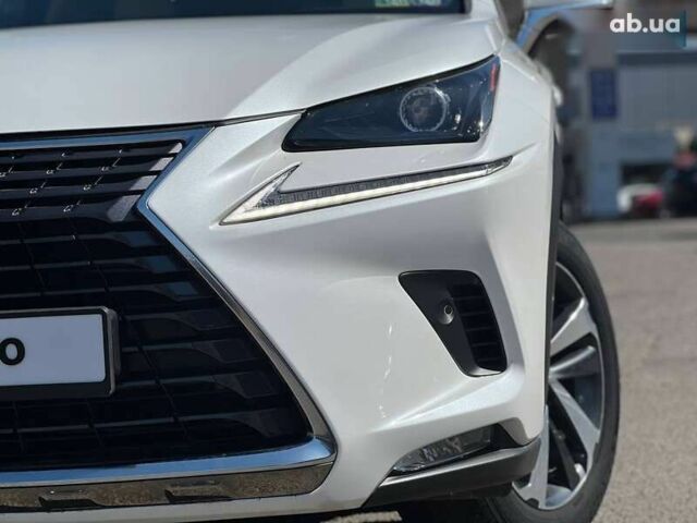 Лексус НХ, об'ємом двигуна 0 л та пробігом 65 тис. км за 30999 $, фото 6 на Automoto.ua