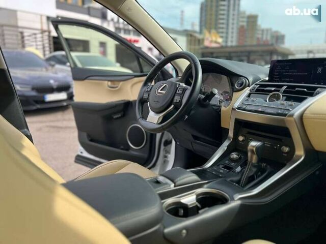 Лексус НХ, объемом двигателя 0 л и пробегом 65 тыс. км за 30700 $, фото 29 на Automoto.ua