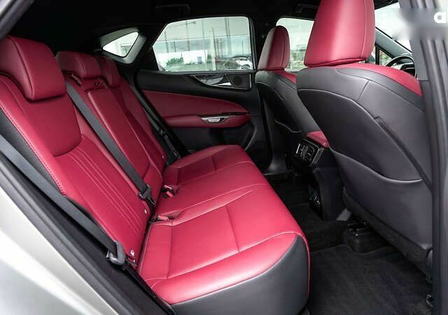 Лексус НХ, объемом двигателя 2.5 л и пробегом 163 тыс. км за 40199 $, фото 6 на Automoto.ua