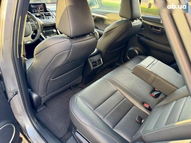 Лексус НХ, объемом двигателя 2 л и пробегом 57 тыс. км за 32900 $, фото 15 на Automoto.ua