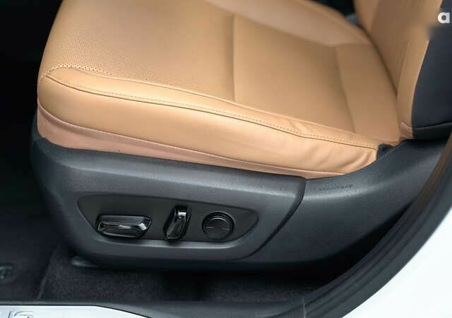 Лексус НХ, об'ємом двигуна 0 л та пробігом 36 тис. км за 57509 $, фото 15 на Automoto.ua