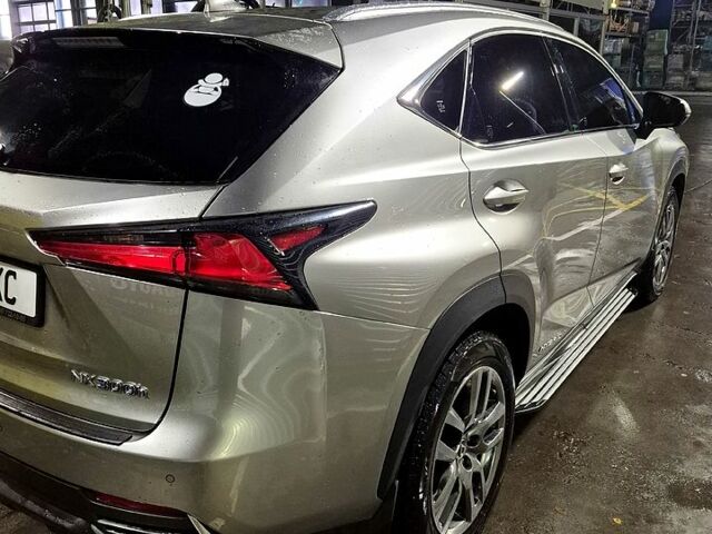 Лексус НХ, об'ємом двигуна 2.5 л та пробігом 45 тис. км за 40000 $, фото 3 на Automoto.ua