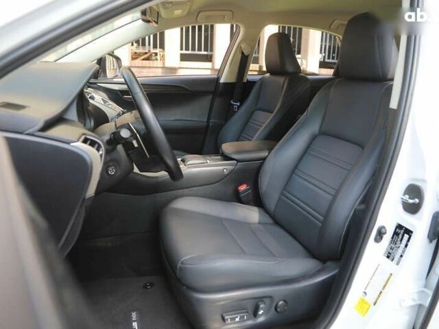 Лексус НХ, объемом двигателя 2 л и пробегом 56 тыс. км за 31500 $, фото 7 на Automoto.ua