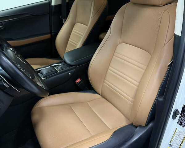 Лексус НХ, объемом двигателя 2 л и пробегом 52 тыс. км за 26900 $, фото 18 на Automoto.ua