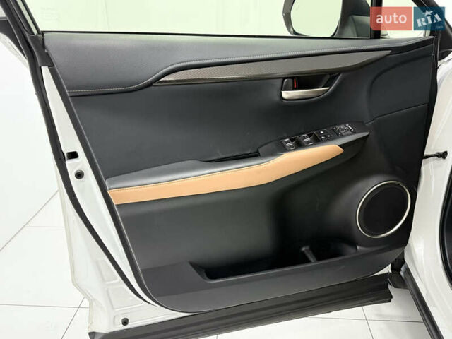 Лексус НХ, объемом двигателя 2 л и пробегом 52 тыс. км за 26900 $, фото 28 на Automoto.ua