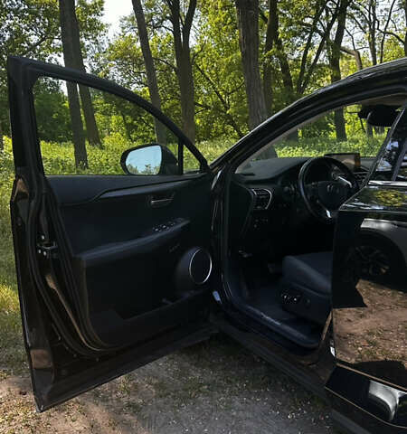 Лексус НХ, объемом двигателя 2 л и пробегом 29 тыс. км за 31000 $, фото 5 на Automoto.ua