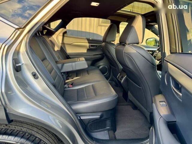 Лексус НХ, объемом двигателя 2 л и пробегом 57 тыс. км за 32900 $, фото 21 на Automoto.ua