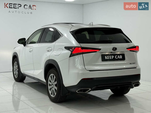 Лексус НХ, объемом двигателя 2 л и пробегом 52 тыс. км за 26900 $, фото 11 на Automoto.ua