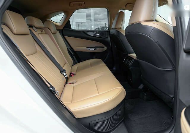 Лексус НХ, об'ємом двигуна 0 л та пробігом 36 тис. км за 57509 $, фото 6 на Automoto.ua