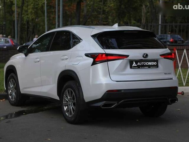 Лексус НХ, объемом двигателя 2 л и пробегом 56 тыс. км за 31500 $, фото 5 на Automoto.ua