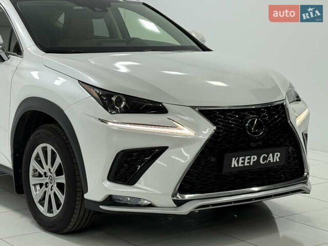 Лексус НХ, объемом двигателя 2 л и пробегом 52 тыс. км за 26900 $, фото 9 на Automoto.ua