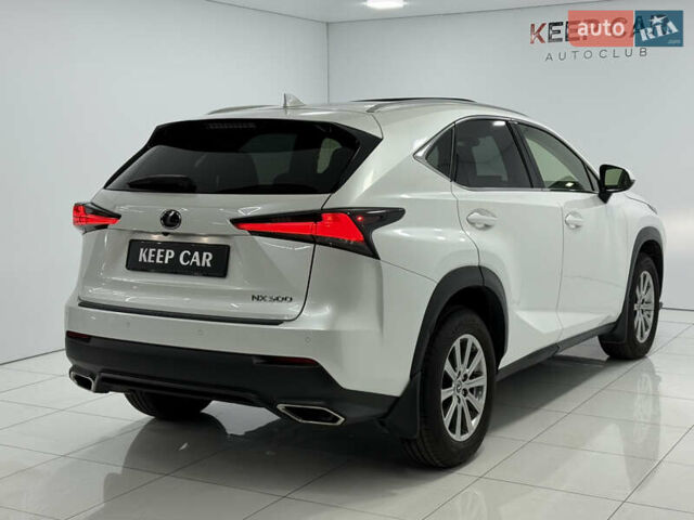 Лексус НХ, объемом двигателя 2 л и пробегом 52 тыс. км за 26900 $, фото 10 на Automoto.ua