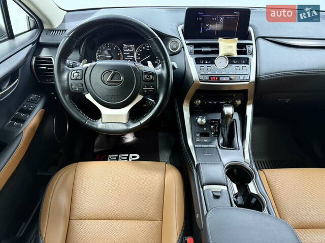 Лексус НХ, объемом двигателя 2 л и пробегом 52 тыс. км за 26900 $, фото 23 на Automoto.ua