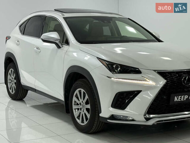 Лексус НХ, объемом двигателя 2 л и пробегом 52 тыс. км за 26900 $, фото 5 на Automoto.ua