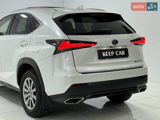 Лексус НХ, объемом двигателя 2 л и пробегом 52 тыс. км за 26900 $, фото 14 на Automoto.ua