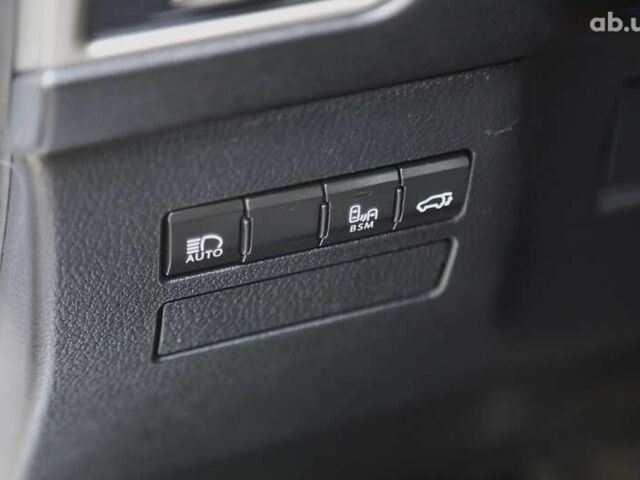 Лексус НХ, объемом двигателя 2 л и пробегом 56 тыс. км за 31500 $, фото 18 на Automoto.ua