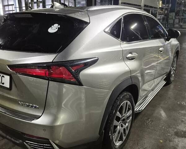 Лексус НХ, об'ємом двигуна 2.5 л та пробігом 50 тис. км за 40000 $, фото 1 на Automoto.ua