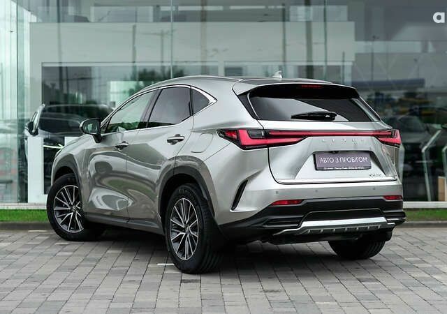 Лексус НХ, объемом двигателя 2.5 л и пробегом 163 тыс. км за 40199 $, фото 1 на Automoto.ua