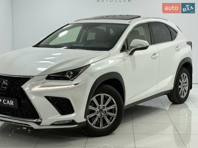 Лексус НХ, объемом двигателя 2 л и пробегом 52 тыс. км за 26900 $, фото 1 на Automoto.ua