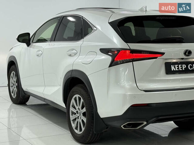 Лексус НХ, объемом двигателя 2 л и пробегом 52 тыс. км за 26900 $, фото 13 на Automoto.ua