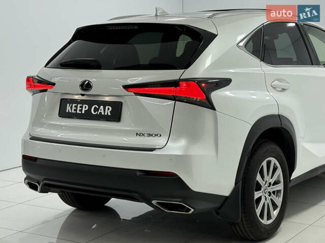 Лексус НХ, объемом двигателя 2 л и пробегом 52 тыс. км за 26900 $, фото 15 на Automoto.ua