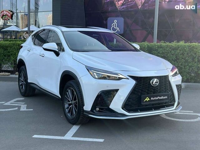 Лексус НХ, объемом двигателя 2.5 л и пробегом 23 тыс. км за 39777 $, фото 1 на Automoto.ua
