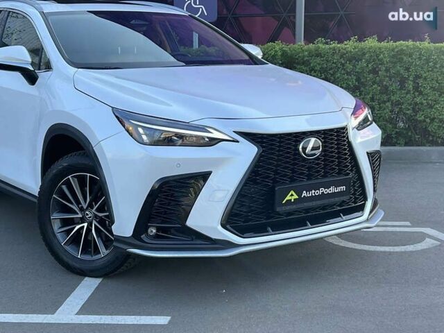 Лексус НХ, объемом двигателя 2.5 л и пробегом 23 тыс. км за 39777 $, фото 4 на Automoto.ua
