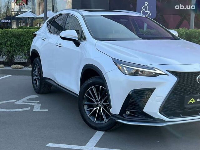 Лексус НХ, объемом двигателя 2.5 л и пробегом 23 тыс. км за 39777 $, фото 3 на Automoto.ua