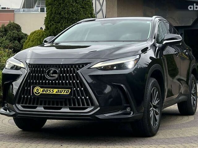 Лексус НХ, объемом двигателя 2.5 л и пробегом 31 тыс. км за 39500 $, фото 2 на Automoto.ua