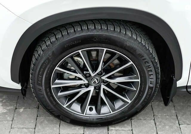 Лексус НХ, об'ємом двигуна 0 л та пробігом 60 тис. км за 59127 $, фото 11 на Automoto.ua