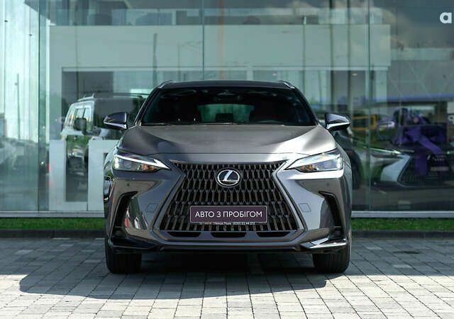 Лексус НХ, объемом двигателя 2 л и пробегом 8 тыс. км за 46229 $, фото 4 на Automoto.ua