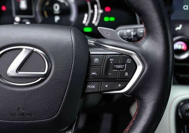 Лексус НХ, об'ємом двигуна 0 л та пробігом 60 тис. км за 59127 $, фото 20 на Automoto.ua