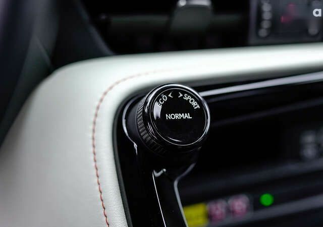 Лексус НХ, об'ємом двигуна 0 л та пробігом 60 тис. км за 59127 $, фото 25 на Automoto.ua