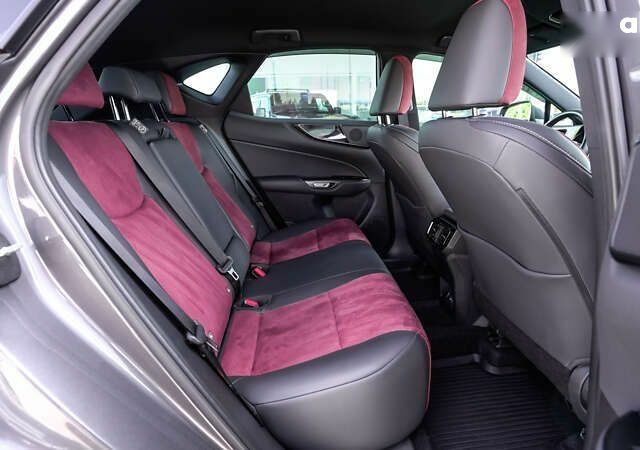 Лексус НХ, объемом двигателя 2 л и пробегом 8 тыс. км за 46229 $, фото 6 на Automoto.ua