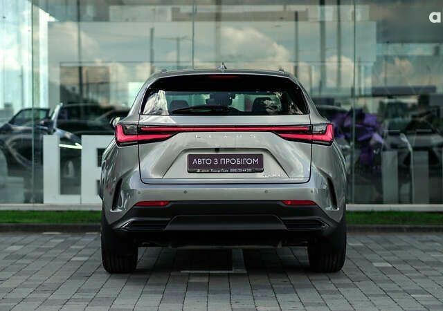 Лексус НХ, объемом двигателя 2 л и пробегом 3 тыс. км за 49244 $, фото 3 на Automoto.ua