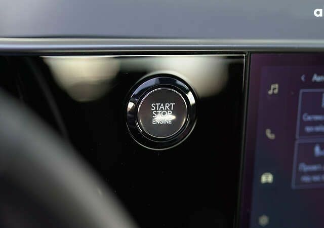 Лексус НХ, объемом двигателя 2 л и пробегом 3 тыс. км за 49244 $, фото 24 на Automoto.ua