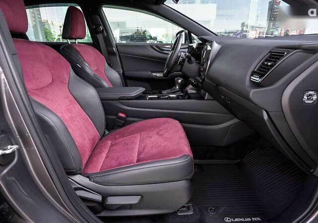 Лексус НХ, объемом двигателя 2 л и пробегом 8 тыс. км за 46229 $, фото 5 на Automoto.ua