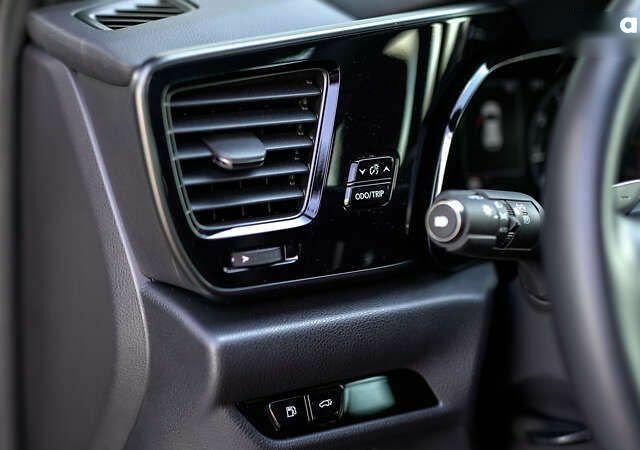 Лексус НХ, объемом двигателя 2 л и пробегом 3 тыс. км за 49244 $, фото 18 на Automoto.ua