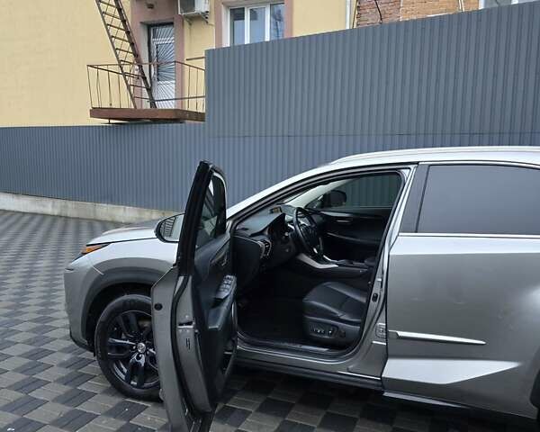 Серый Лексус НХ, объемом двигателя 2 л и пробегом 104 тыс. км за 21299 $, фото 32 на Automoto.ua