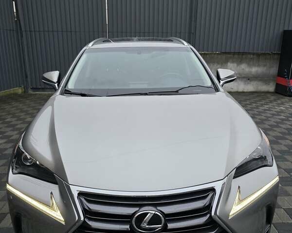 Серый Лексус НХ, объемом двигателя 2 л и пробегом 104 тыс. км за 19750 $, фото 4 на Automoto.ua