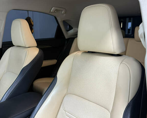 Серый Лексус НХ, объемом двигателя 2.5 л и пробегом 180 тыс. км за 23000 $, фото 9 на Automoto.ua