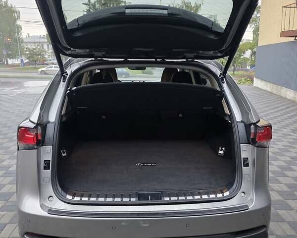 Серый Лексус НХ, объемом двигателя 2 л и пробегом 104 тыс. км за 19750 $, фото 16 на Automoto.ua