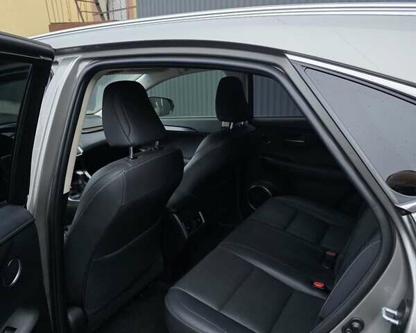 Сірий Лексус НХ, об'ємом двигуна 2 л та пробігом 104 тис. км за 18999 $, фото 33 на Automoto.ua