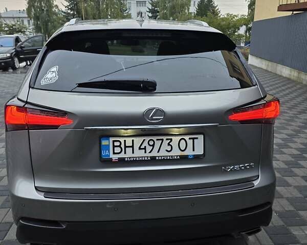 Сірий Лексус НХ, об'ємом двигуна 2 л та пробігом 104 тис. км за 19399 $, фото 11 на Automoto.ua